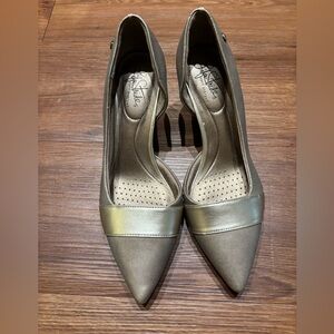 Life Stride Elegant Taupe Heels